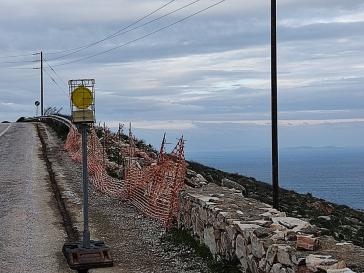 Σταθερά αντανακλαστικά προς τον δρόμο της Αληθινής 