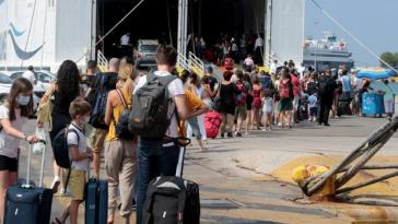 Άνοδος στα εισιτήρια πλοίων μετά τη “φουρτούνα” στα καύσιμα 