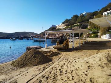  Αχλάδι: Φροντίδα για την παραλία λίγο πριν το καλοκαίρι 