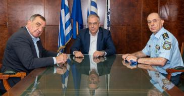 50% επιπλέον αστυνομικοί υπηρετούν φέτος το καλοκαίρι στην Σαντορίνη