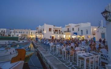 Θεαματικές οι αφίξεις στην Πάρο για τον Μάιο