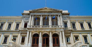 Κριτική απέναντι στην πολιτική περικοπής των δαπανών 