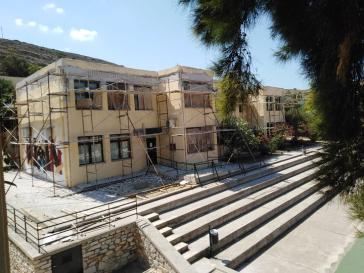 Συντηρήσεις στο Λυκειακό συγκρότημα της Σύρου 
