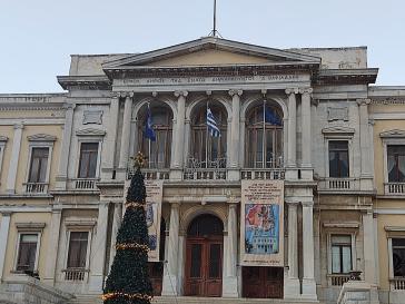 Μέχρι τον Πρωθυπουργό για το Δημαρχείο Σύρου 