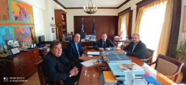 Θετική ανταπόκριση Πέτσα για όψεις Δημαρχείου: Καλύπτεται το έργο από ΠΔΕ του Υπ. Εσωτερικών