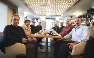 ΣΥΡΑ ΣΕΙΡΑ ΣΟΥ: Συνάντηση με τον Σύλλογο Φίλων Μέγα Γιαλού