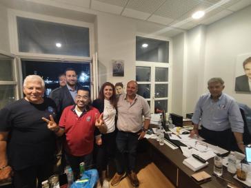 Σύρος: Εορταστικό κλίμα και χαμόγελα στη Ν.Δ. για τη σαρωτική νίκη 