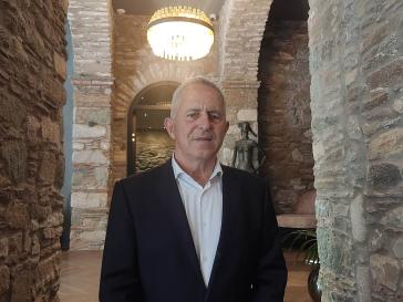 Στη Σύρο ο πρώην υπουργός Εθνικής Άμυνας και υποψήφιος με τον ΣΥΡΙΖΑ, Ευάγγελος Αποστολάκης