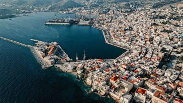 Εντός 2023 οι μελέτες για τα μεγάλα λιμενικά έργα 