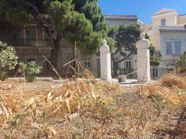 Κηπάρια παραδομένα στον κίνδυνο πυρκαγιάς 