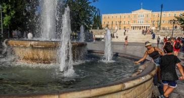 Ελλάδα: "Βράζει" και σήμερα η χώρα από τις υψηλές θερμοκρασίες