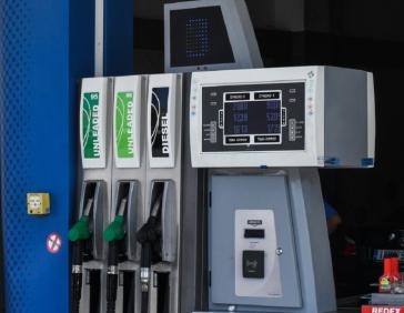 Πρατήρια καυσίμων: Διετές λουκέτο για όσα πωλούν νοθευμένα καύσιμα 
