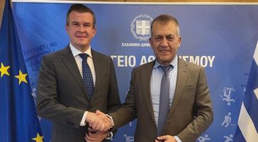Ο Γ. Βρούτσης με τον πρόεδρο του Παγκοσμίου Οργανισμού Αντιντόπινγκ