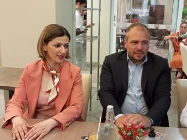 Περιοδεία Φιλίππου Φόρτωμα με την αν. υπουργό Υγείας στη Σύρο