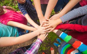 Αγωνία για τα 100 παιδιά με γαστρεντερίτιδα σε κατασκήνωση στο Γραμματικό 