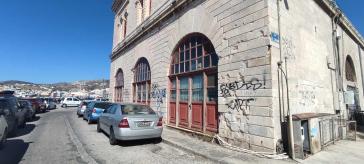  Στη μανία της καταστροφής και το Τελωνείο Σύρου 