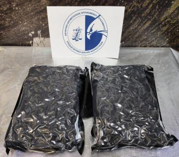 Σαντορίνη: Συνελήφθη 20χρονος που μετέφερε ναρκωτικά μέσα σε δέμα 