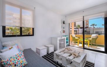 ΑΑΔΕ: Στα 830 εκατ. ευρώ τα φετινά έσοδα από τις βραχυχρόνιες μισθώσεις