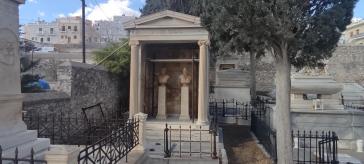 Πρώτες αποτυπώσεις και σταδιακή αποσύνθεση των ταφικών μνημείων