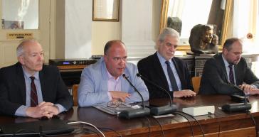 Ακτοπλοϊκές συνδέσεις και κόστος μετακινήσεων στον υπουργό Ναυτιλίας 