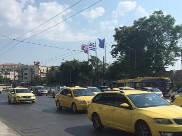 Τρίωρη στάση εργασίας από τους ιδιοκτήτες ταξί στις 28 Φεβρουαρίου