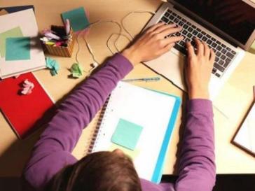 ΕΛΜΕ Α΄ Κυκλάδων: Ζητά να ανακληθούν οι οδηγίες για τηλεκπαίδευση