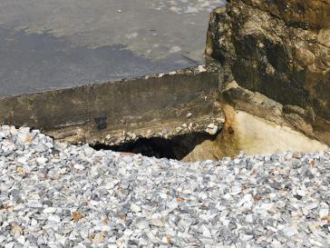 Κρυφές… παγίδες στη θέση “Κύματα”