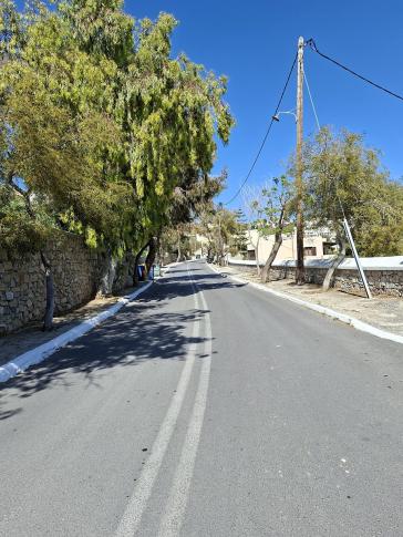 Κοινότητα Άνω Σύρου: Ευχαριστήριο για τις εργασίες κοπής της παρόδιας βλάστησης και το άσπρισμα