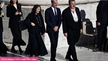 Κυριάκος και Μαρέβα Μητσοτάκη στην κηδεία του Πάπα Φραγκίσκου 