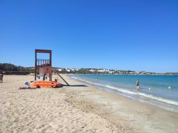 Στις θέσεις τους οι ναυαγοσώστες στις παραλίες της Πάρου