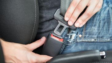 Έρευνα: Οι μισοί Έλληνες αγνοούν τη ζώνη ασφαλείας