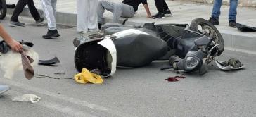 Σύρος: Τροχαίο ατύχημα με σύγκρουση μηχανών στην Ηρώων Πολυτεχνείου 