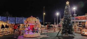 Σαντορίνη: Ο Δήμος στήνει ένα παραμυθένιο χριστουγεννιάτικο χωριό