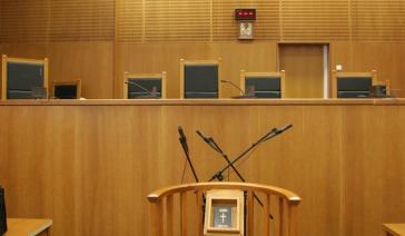 ΚΟΒ Σύρου ΚΚΕ: "Στεκόμαστε δίπλα στον Τηνιακό λαό για τις δίκες κατά των ανεμογεννητριών"