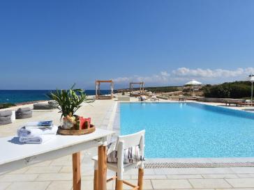 ΕΣΠΑ: Aύξηση κατά 250 εκατ. ευρώ για την ενίσχυση νέων τουριστικών μικρομεσαίων επιχειρήσεων