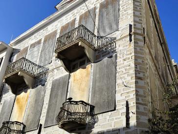 “Καμπανάκι” ενημέρωσης για τα επικίνδυνα κτήρια 