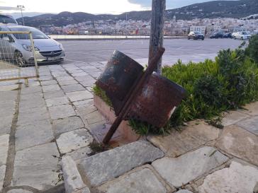 Αντιαισθητική εικόνα στη θέση “Νησάκι” 