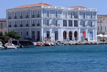 “Ιδέες και σύμβολα” στο Ίδρυμα Τηνιακού Πολιτισμού