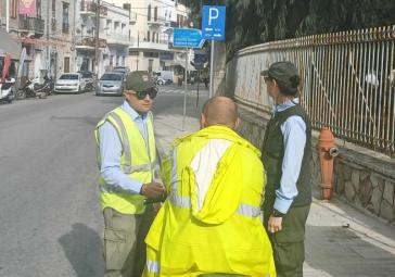 Οριακά με τέσσερις δημοτικούς αστυνόμους τη θερινή σεζόν 