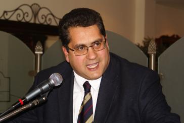 "Βαφτίζουν την οπισθοδρόμηση σε ανάπτυξη"