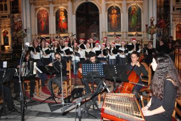 "Καλήν εσπέραν άρχοντες" υπό το φως των κεριών του Αγίου Νικολάου