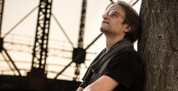 Προπωλήσεις εισιτηρίων για τις προσεχείς εκδηλώσεις στο θέατρο Απόλλων