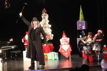 Το "Πνεύμα των Χριστουγέννων" αγκάλιασε τη Σύρο