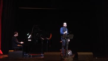 Παθιασμένες ερμηνείες από τον Δώρο Δημοσθένους