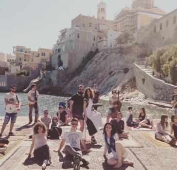 Ρήγος - Αρβανιτάκη έφεραν "τρικυμία" στη Σύρο