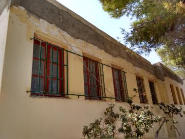 Εργασίες συντήρησης και επισκευής στο Γυμνάσιο Νάουσας Πάρου