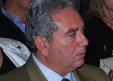 Βαρύ πένθος για τον θάνατο του Κυκλαδίτη εκπαιδευτικού Γιώργου Μαϊτού