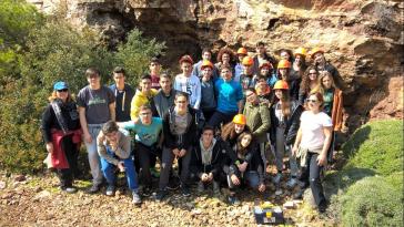 Οι «Πεζοπόροι» του ΓΕΛ Σύρου παίρνουν τα βουνά