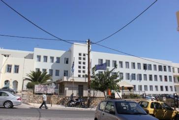 Λειτουργία εμβολιαστικού κέντρου στο ΠΕΔΥ Ερμούπολης