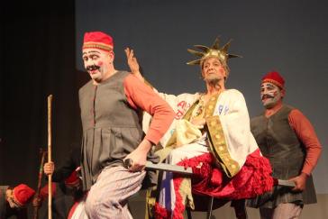 Το Συριανό Καρναβάλι πήγε θέατρο